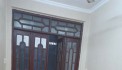 Cho thuê nhà nguyên căn ngõ 418 Đê La Thành, 3 tầng, 50m2, 3 ngủ, 10 triệu